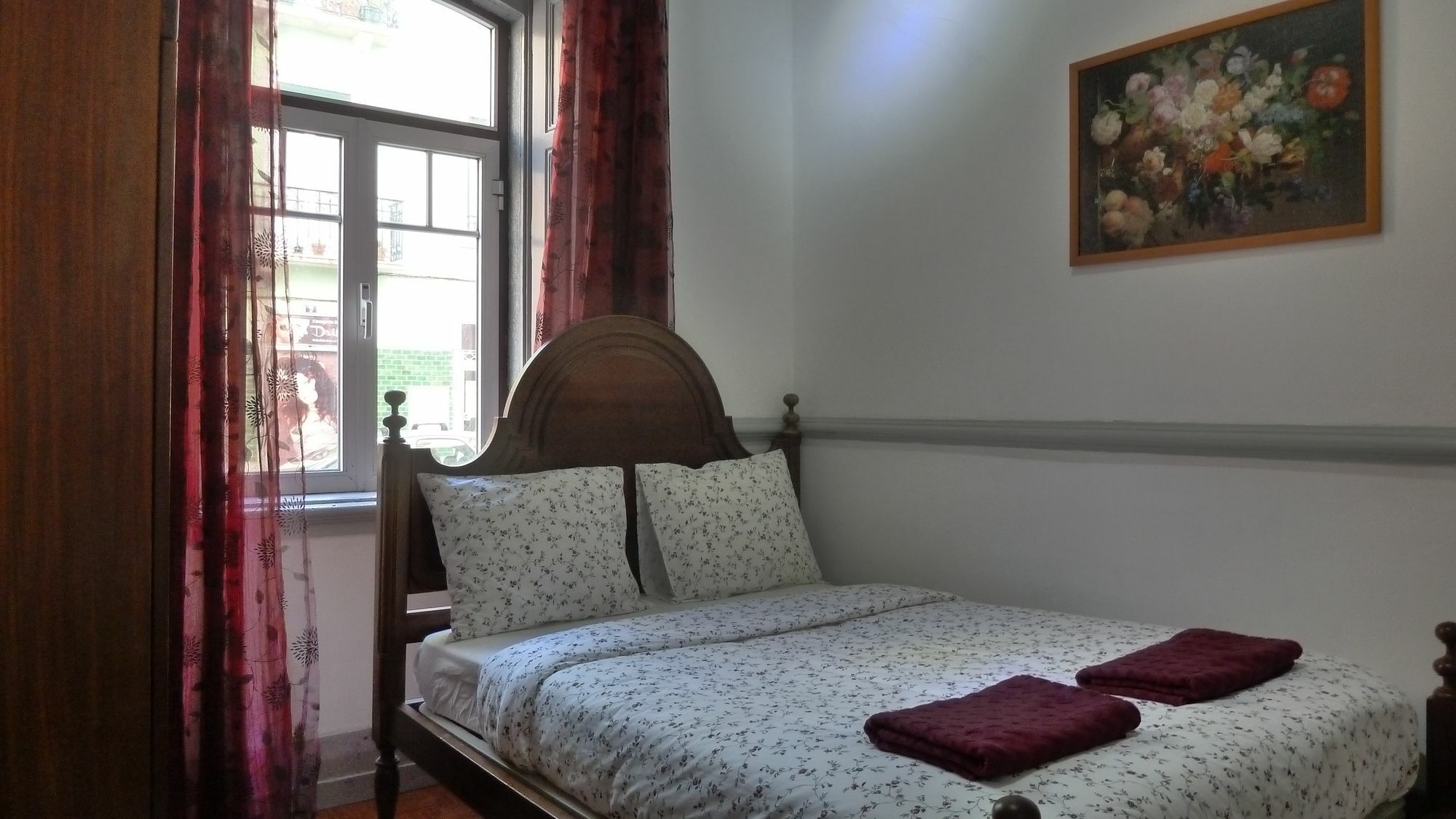 Midtown Guest House Лиссабон Экстерьер фото